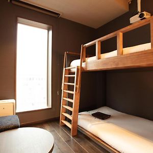 Kleine Kamer met Twee Aparte Bedden
